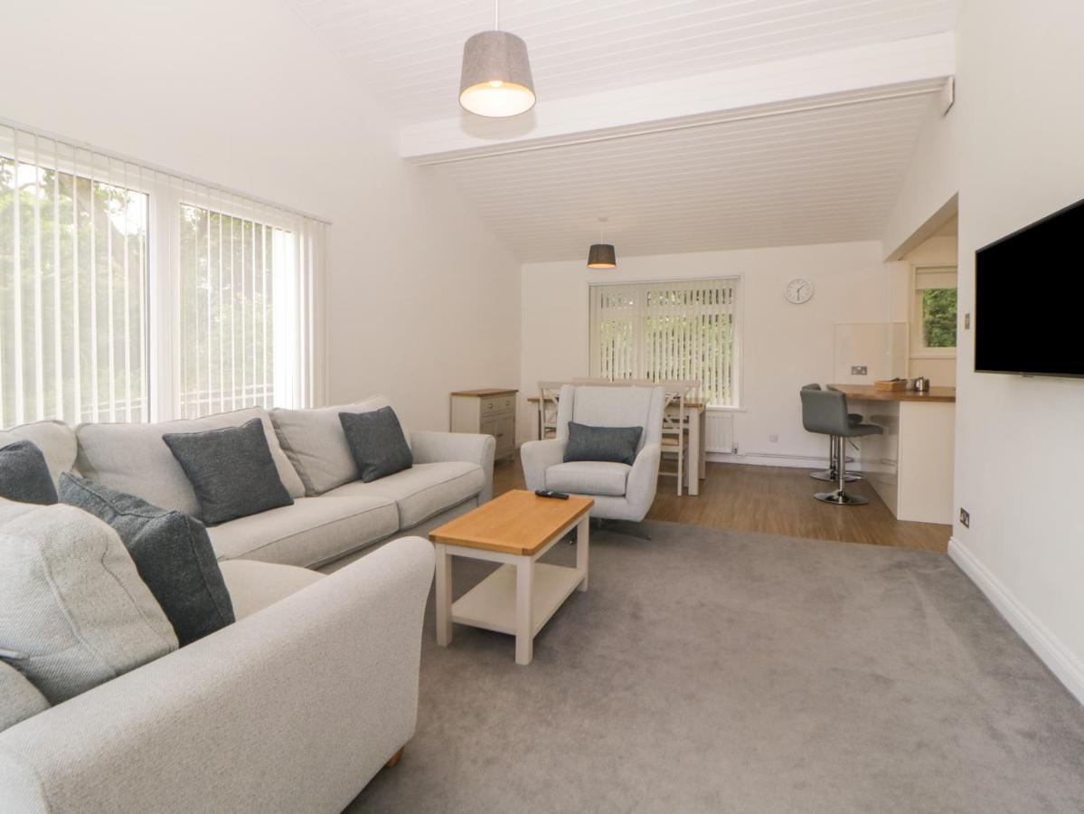 Harcombe House Bungalow 3 Newton Abbot Exterior photo