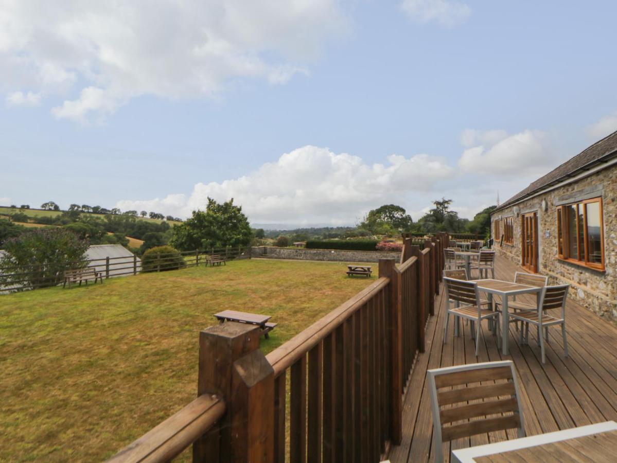 Harcombe House Bungalow 3 Newton Abbot Exterior photo